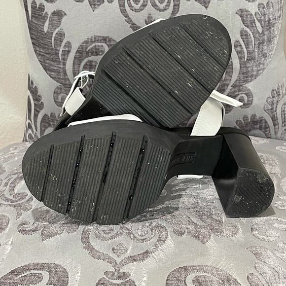 Steve Madden - White Platform Block Heel - 8 - Picture 4 of 5